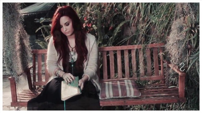 Demi Lovato - Give Your Heart A Break (Lyric video) 1823 - Demilush - Give Your Heart A Break Lyric video Part oo4