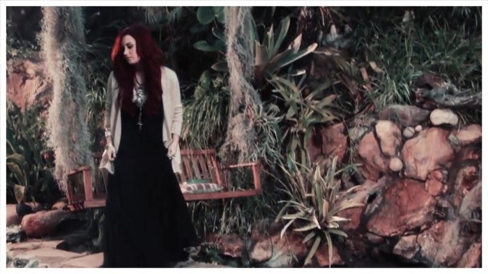 Demi Lovato - Give Your Heart A Break (Lyric video) 1835