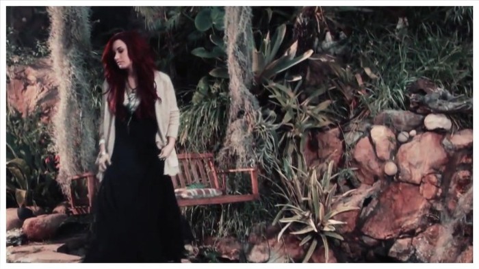 Demi Lovato - Give Your Heart A Break (Lyric video) 1838