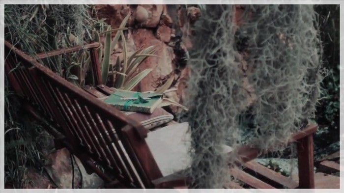Demi Lovato - Give Your Heart A Break (Lyric video) 1890