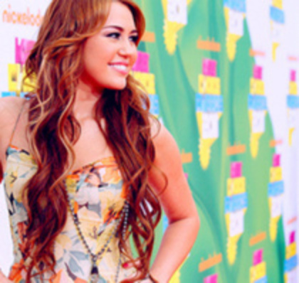 Deki,...Vanessa pe cine alegi? Pe ADV sau pe PROVO?:))