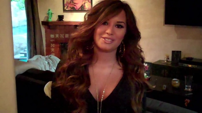 Demi Lovato - Live Chat TODAY! 067