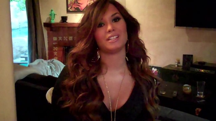 Demi Lovato - Live Chat TODAY! 090 - Demilush - Live Chat Today Captures