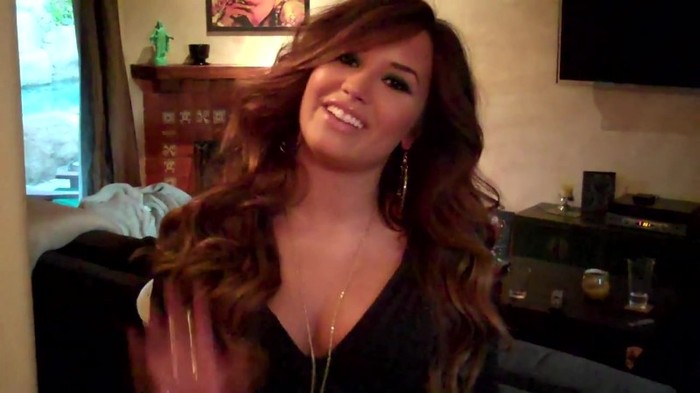 Demi Lovato - Live Chat TODAY! 181