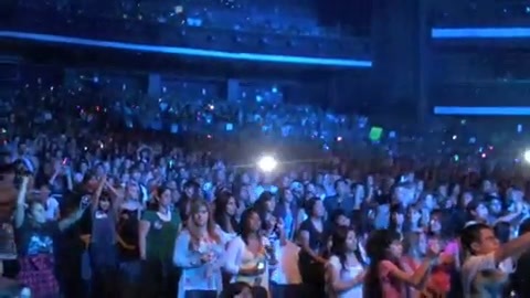 DEMI LOVATO - LIVE IN LOS ANGELES 597 DEMI LOVATO - LIVE IN LOS ANGELES 597