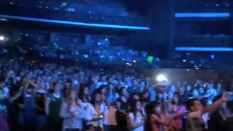 DEMI LOVATO - LIVE IN LOS ANGELES 600 DEMI LOVATO - LIVE IN LOS ANGELES 600