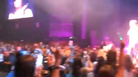 DEMI LOVATO - LIVE IN LOS ANGELES 617