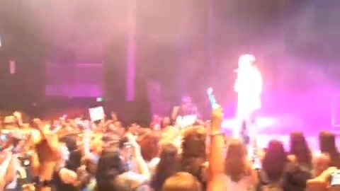 DEMI LOVATO - LIVE IN LOS ANGELES 622 DEMI LOVATO - LIVE IN LOS ANGELES 622