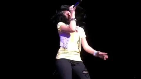 DEMI LOVATO - LIVE IN LOS ANGELES 637 DEMI LOVATO - LIVE IN LOS ANGELES 637