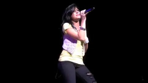 DEMI LOVATO - LIVE IN LOS ANGELES 642 DEMI LOVATO - LIVE IN LOS ANGELES 642