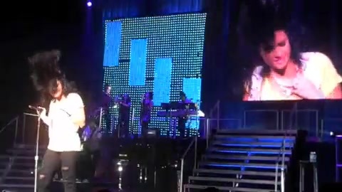 DEMI LOVATO - LIVE IN LOS ANGELES 661