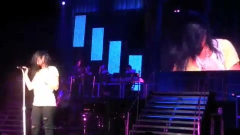 DEMI LOVATO - LIVE IN LOS ANGELES 664
