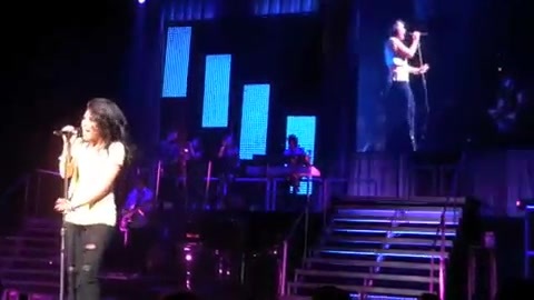 DEMI LOVATO - LIVE IN LOS ANGELES 672 DEMI LOVATO - LIVE IN LOS ANGELES 672