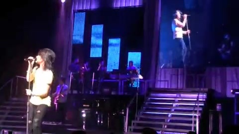 DEMI LOVATO - LIVE IN LOS ANGELES 674 DEMI LOVATO - LIVE IN LOS ANGELES 674