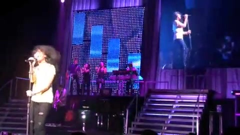 DEMI LOVATO - LIVE IN LOS ANGELES 676 DEMI LOVATO - LIVE IN LOS ANGELES 676