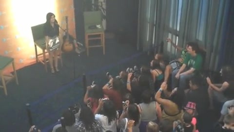 DEMI LOVATO - LIVE IN LOS ANGELES 258