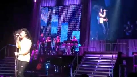 DEMI LOVATO - LIVE IN LOS ANGELES 679 DEMI LOVATO - LIVE IN LOS ANGELES 679