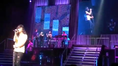 DEMI LOVATO - LIVE IN LOS ANGELES 684 DEMI LOVATO - LIVE IN LOS ANGELES 684