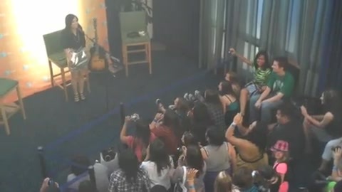 DEMI LOVATO - LIVE IN LOS ANGELES 270