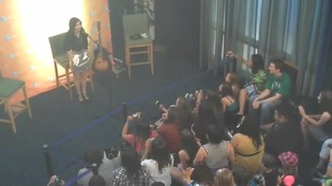 DEMI LOVATO - LIVE IN LOS ANGELES 298