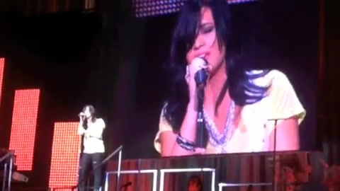 DEMI LOVATO - LIVE IN LOS ANGELES 712 DEMI LOVATO - LIVE IN LOS ANGELES 712