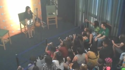 DEMI LOVATO - LIVE IN LOS ANGELES 302