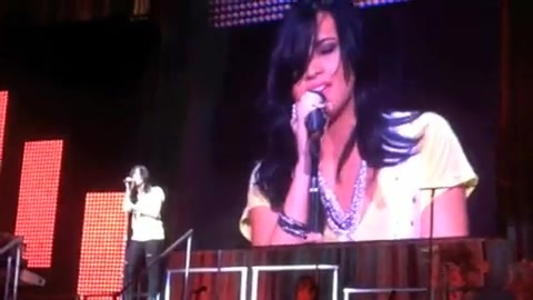 DEMI LOVATO - LIVE IN LOS ANGELES 713 DEMI LOVATO - LIVE IN LOS ANGELES 713