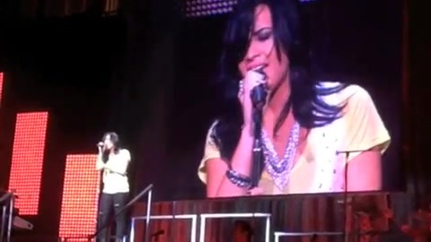 DEMI LOVATO - LIVE IN LOS ANGELES 719 DEMI LOVATO - LIVE IN LOS ANGELES 719