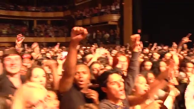Demi Lovato - Live in New York! 058