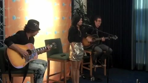 DEMI LOVATO - LIVE IN LOS ANGELES 432