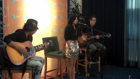 DEMI LOVATO - LIVE IN LOS ANGELES 433