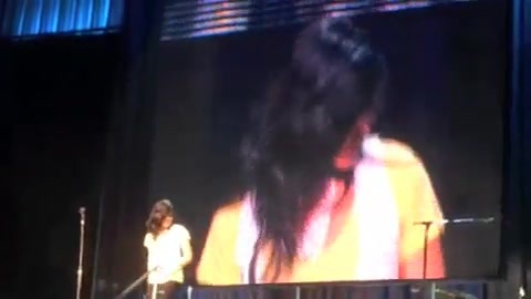 DEMI LOVATO - LIVE IN LOS ANGELES 802 DEMI LOVATO - LIVE IN LOS ANGELES 802