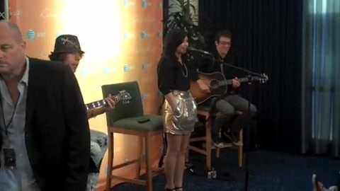 DEMI LOVATO - LIVE IN LOS ANGELES 446