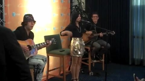DEMI LOVATO - LIVE IN LOS ANGELES 451