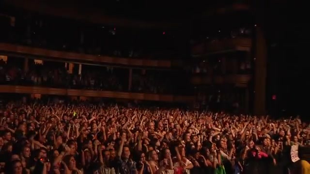 Demi Lovato - Live in New York! 200