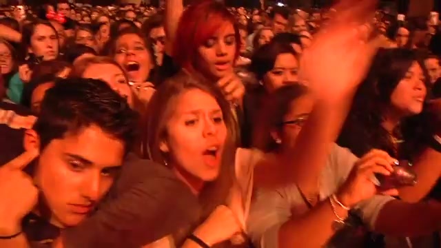 Demi Lovato - Live in New York! 240