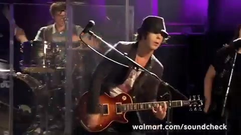 Demi Lovato - Remember December - Walmart Souncheck 1502