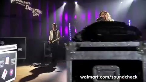 Demi Lovato - Remember December - Walmart Souncheck 1077 Demi Lovato - Remember December - Walmart Souncheck 1077