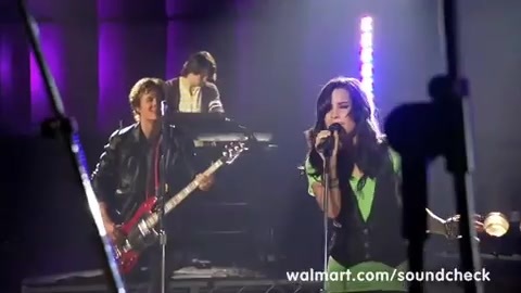Demi Lovato - Remember December - Walmart Souncheck 214 Demi Lovato - Remember December - Walmart Souncheck 214