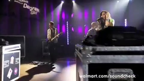 Demi Lovato - Remember December - Walmart Souncheck 1079 Demi Lovato - Remember December - Walmart Souncheck 1079