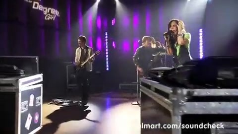 Demi Lovato - Remember December - Walmart Souncheck 1082 Demi Lovato - Remember December - Walmart Souncheck 1082