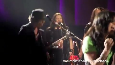 Demi Lovato - Remember December - Walmart Souncheck 634