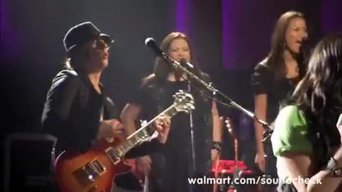 Demi Lovato - Remember December - Walmart Souncheck 640 - Demilush - Remember December - Walmart Souncheck Part oo2