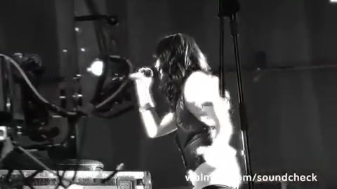 Demi Lovato - Remember December - Walmart Souncheck 1621