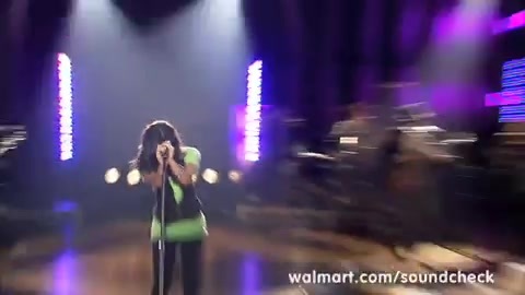 Demi Lovato - Remember December - Walmart Souncheck 720 - Demilush - Remember December - Walmart Souncheck Part oo2
