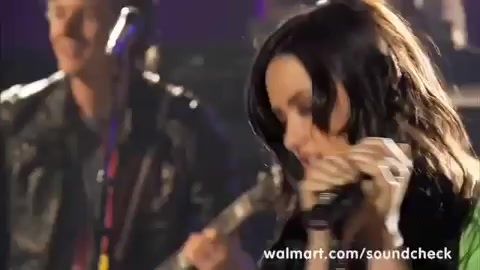 Demi Lovato - Remember December - Walmart Souncheck 375 Demi Lovato - Remember December - Walmart Souncheck 375