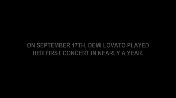 Demi Lovato - Remember December (Live in New York - fan video) 018