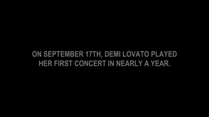Demi Lovato - Remember December (Live in New York - fan video) 019