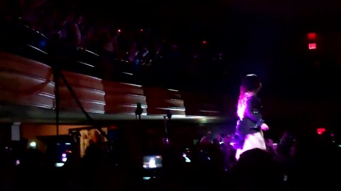 Demi Lovato - Remember December (Live in New York - fan video) 513