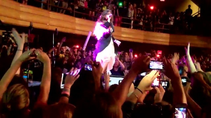 Demi Lovato - Remember December (Live in New York - fan video) 1005 - Demilush - Remember December Live in New York - Fan video Part oo3